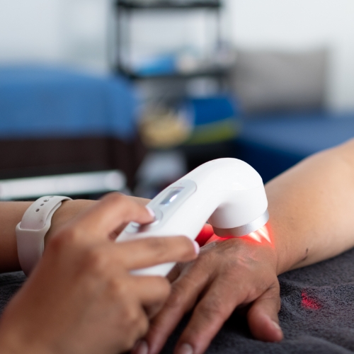 infrared-therapy-Elite-Sports-Physio-and-Massage-Chilliwack-BC